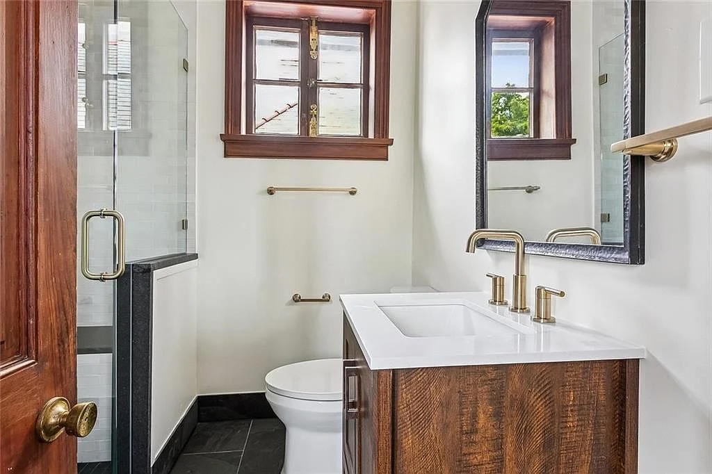 A finished bath — Esplanade Avenue, French Quarter, renovated by DuCar Construction