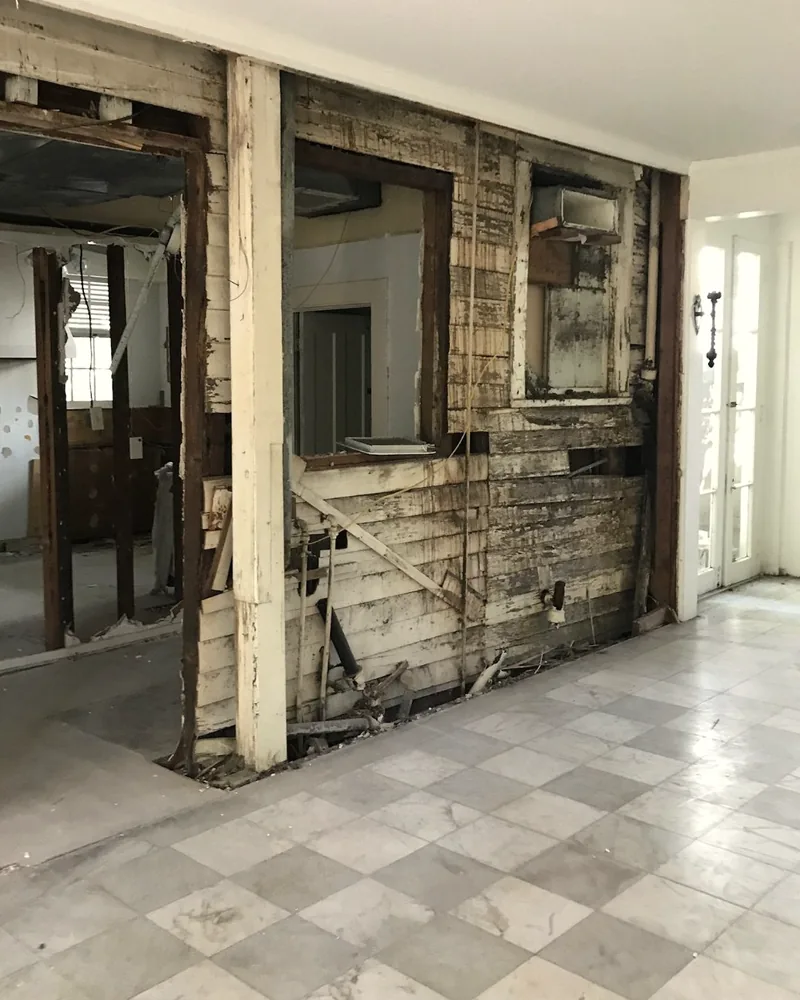 Original framing exposed during the renovation